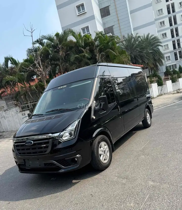 Ford Transit 2023 16 мест Черный 120000 км
