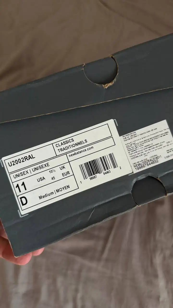 New Balance 2002r