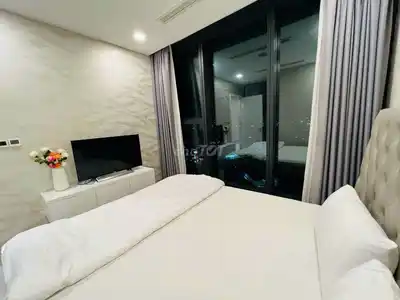 Аренда квартиры 82м2 с 2 спальнями в Vinhomes Golden River Bason