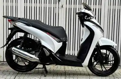 Honda SH 150 2016 обвес под стиль Italy, документы на мне