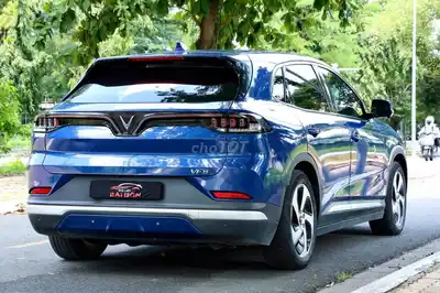 VinFast VF8 2023 Комплектация с купленной батареей SUV 90 000 км