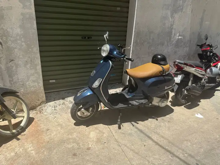 Vespa Piaggio 125cc (2012)