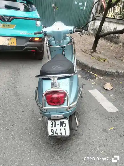 Piaggio Vespa 2010 синий