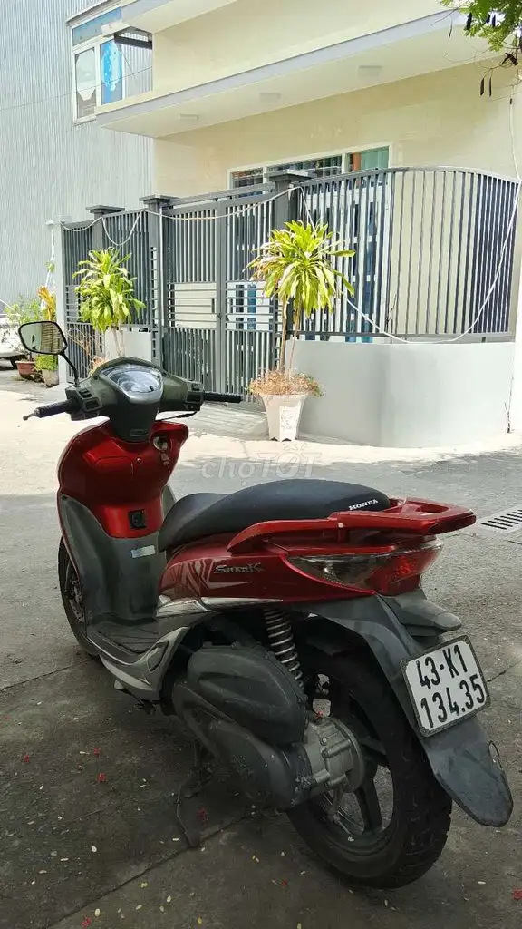 SYM Shark Fi 125cc, красный