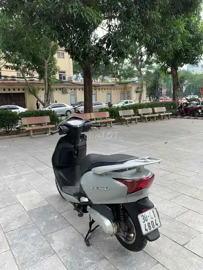 Honda Lead 110 цвета цемента, стильный!
