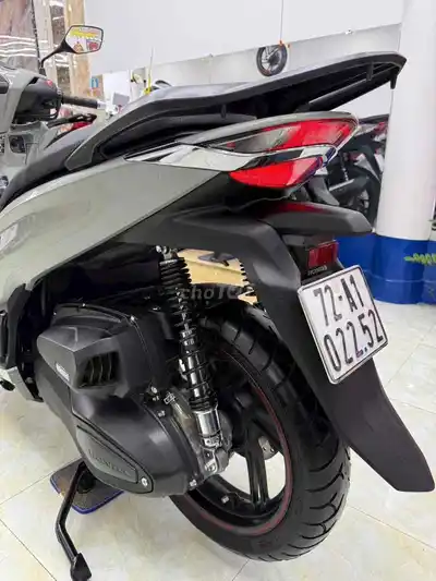 Honda SH 350i 2023 серый цемент Таиланд