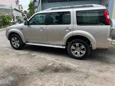 Ford Everest 2009 песочный 7 мест