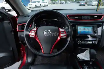 Nissan X-Trail Pre SV 2.5 2017 Красный