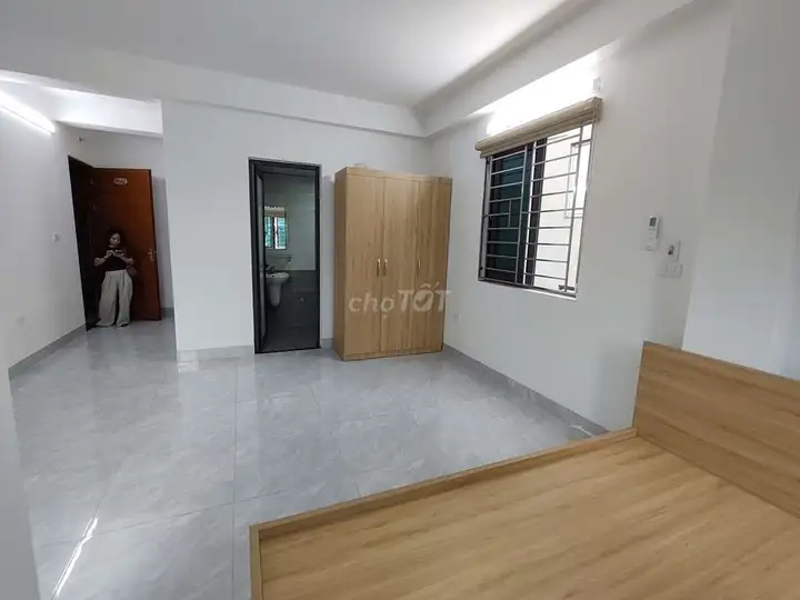 Собственник. Угловая комната 30 м², светлая, прохладная, балкон, лифт