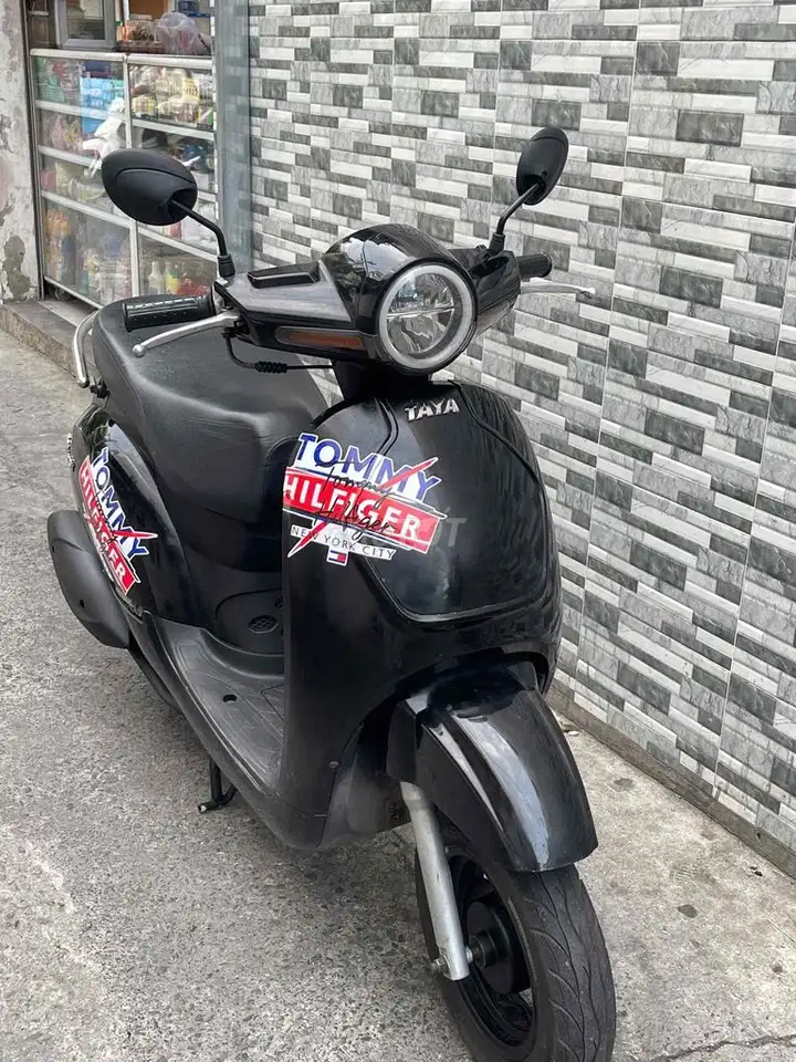 Скутер Vespa 50cc 2023, 9 владельцев