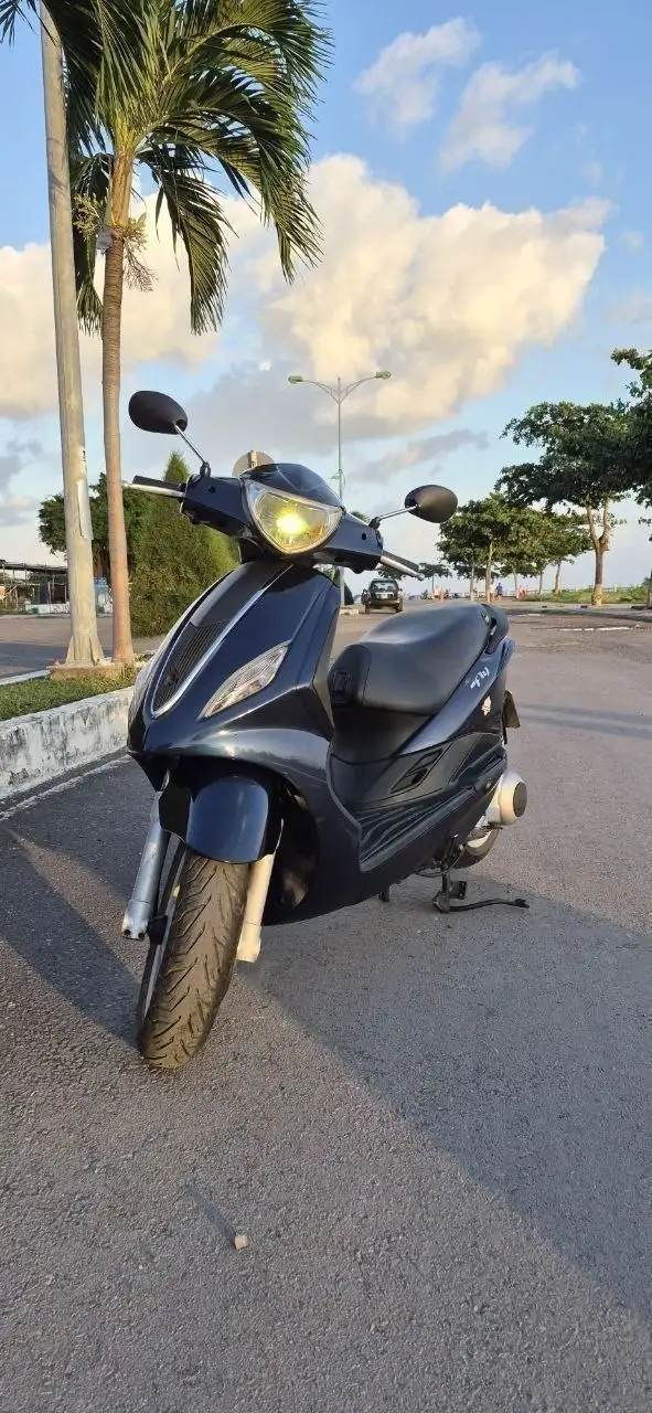 Мотоцикл Piaggio Fly 125cc 2014