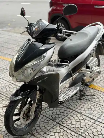 Honda Air Blade 2011 черно-серебристый