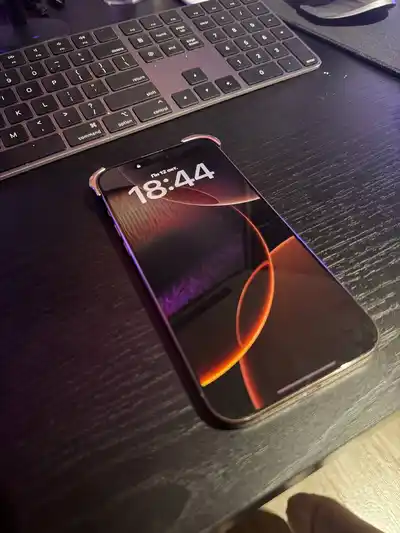 iPhone 16 Pro Max 256 ГБ Desert Titanium