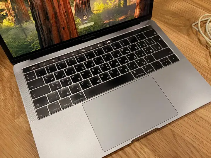 MacBook Pro 13" (2019)