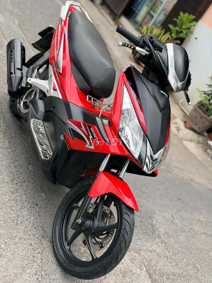 Honda Airblade красно-черный, Вьетнам под Таиланд