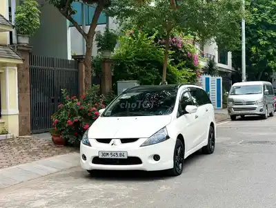 Mitsubishi Grandis 2009 2.4 AT 130 тыс. км