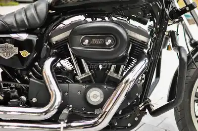 Harley-Davidson Roadster 883 2016 Черный 14000 км