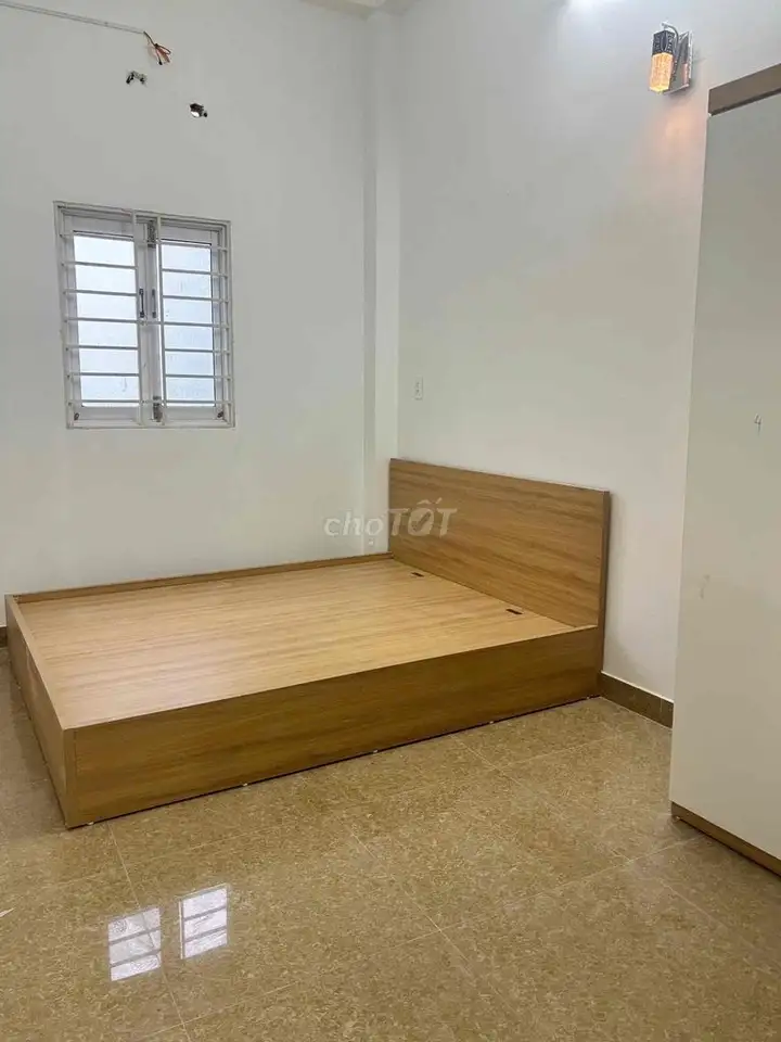 [MỚI] Cho thuê căn 2PN 1WC full nội thất tại lầu 1 chợ Hoàng Hoa Thám
