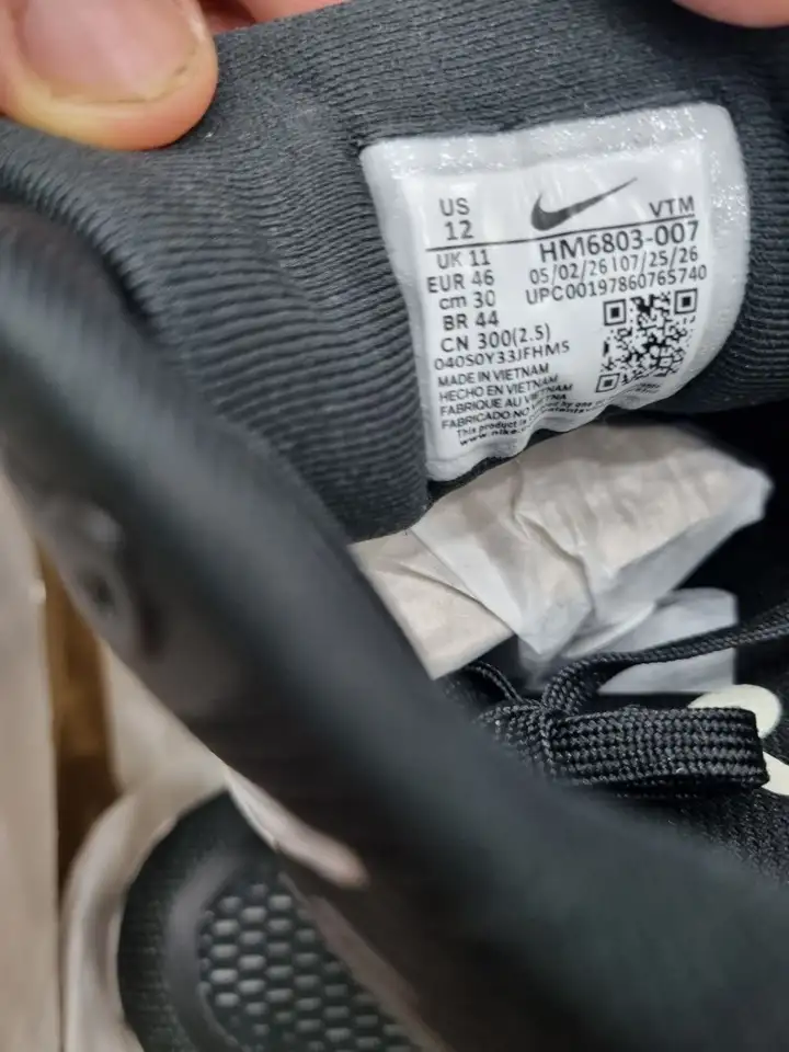 Беговые кроссовки Nike Vomero 18