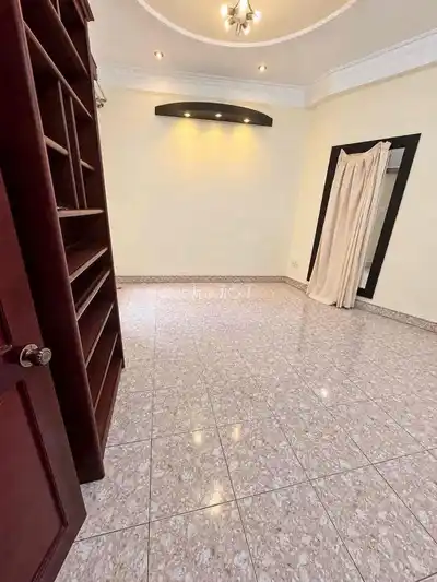 Чистый дом в тихом районе, 5х10м, 4 спальни, 4 санузла