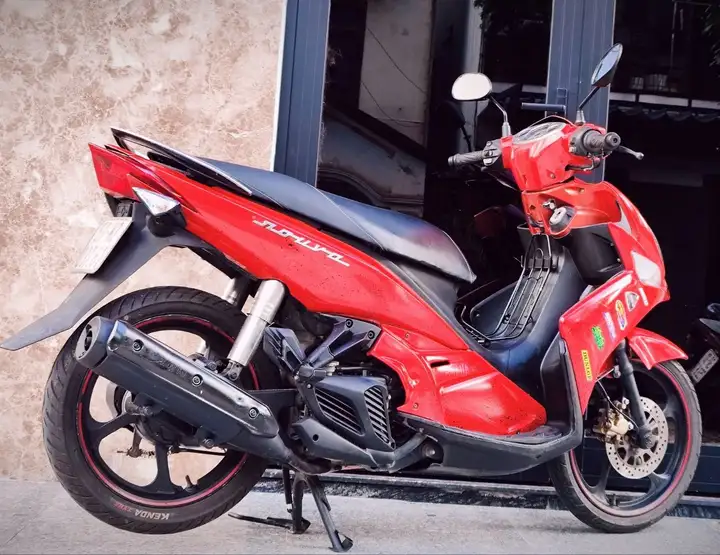 YAMAHA LX4 Nouvo 2011