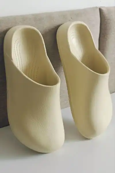 Футболка, трусы, шорты, тапки