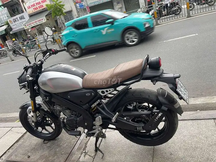 Yamaha XSR155 2021 серебристый, б/у