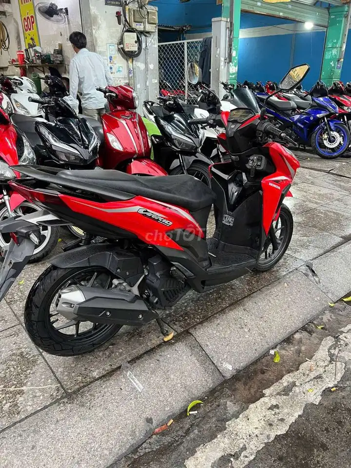 Honda Vario 125 2019 красный б/у