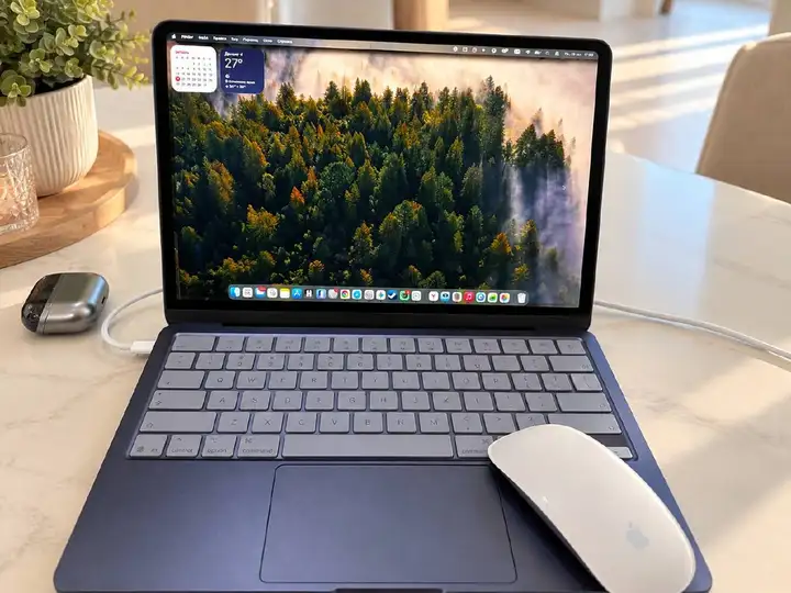 MacBook Neo 8/256 ГБ