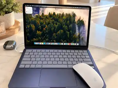 MacBook Neo 8/256 ГБ