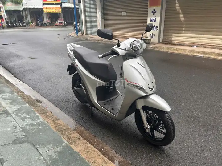 VinFast Feliz S 2024 Сребристый 70.000 км