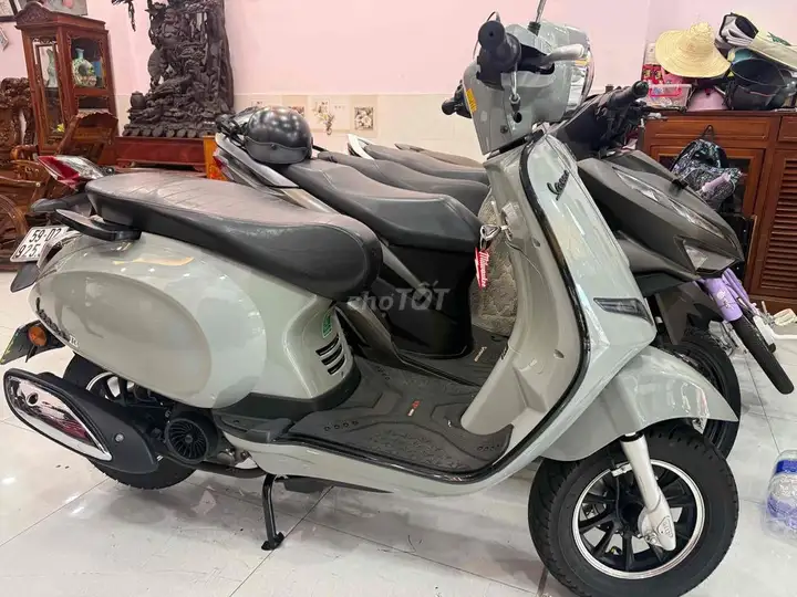 Vespa 50cc, серо-стальной