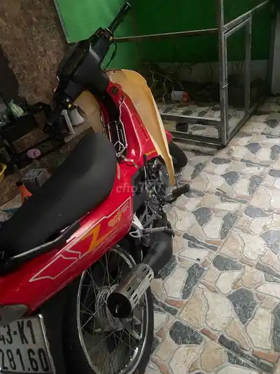 Мопед Suzuki Xipo, цвет красно-бежевый