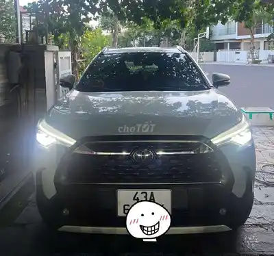 Toyota Corolla Cross V 2021 белый перламутр