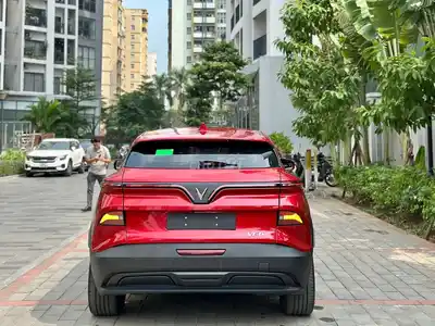 VinFast VF6 Plus 2025 Электро Красный 3200 км