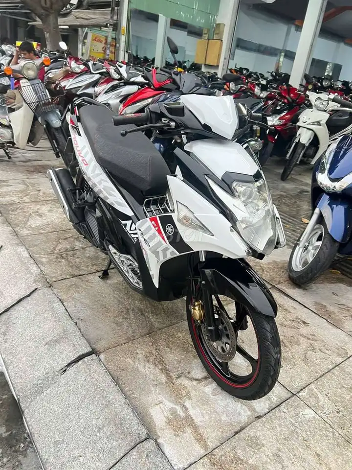 Yamaha Nouvo 6 2016 бело-черный б/у
