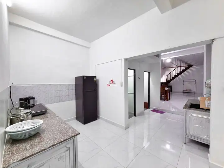 Аренда 2-го этажа дома на Dương Hiến Quyền, 120 м², 2 спальни