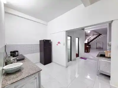 Аренда 2-го этажа дома на Dương Hiến Quyền, 120 м², 2 спальни