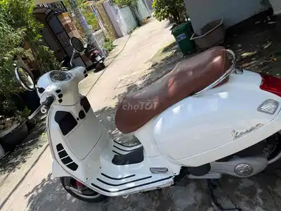 Piaggio Vespa GTS 125cc bs 24488