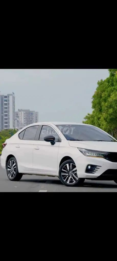 Собственник продает Honda City RS, куплен у дилера в 2022