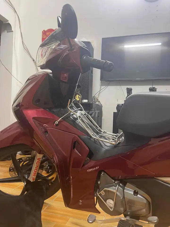 Honda Future FI (C) 2022 красный