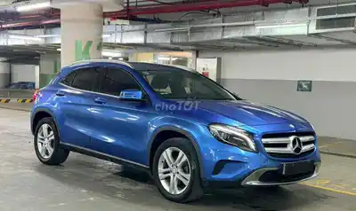 Mercedes GLA 200 2016 Синий