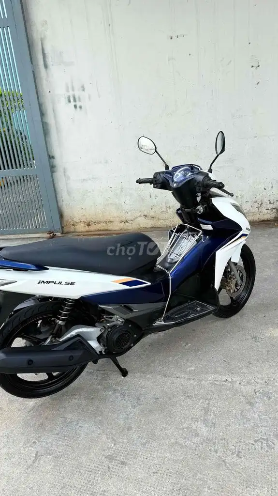 Suzuki Impulse 125i 2017, отличное состояние