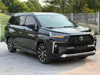 Toyota Veloz Cross 2022 1.5 Top Черный оригинал проверка
