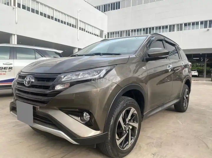 Toyota Rush 2021 Автомат Серый 7 мест 113.000 км