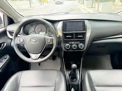 Toyota Vios 1.5E МКПП 90337 км серебристый