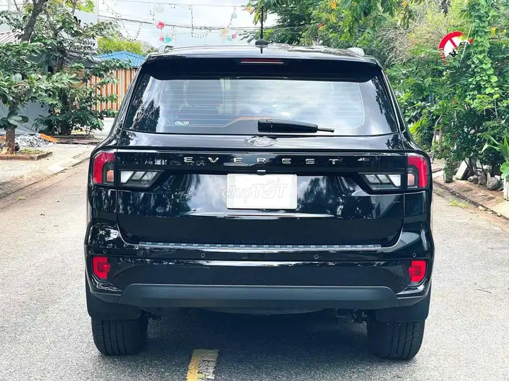 Ford Everest Ambient, минимальный пробег, отличное состояние, в наличии в Сайгон Форд