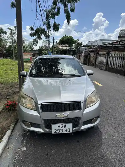 Chevrolet AVEO LT 2015 механика серебристый