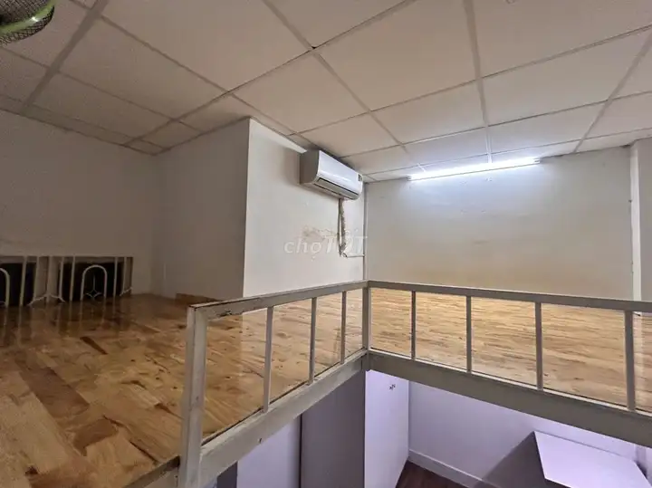 Комната с антресолью, ул. Бинь Лои