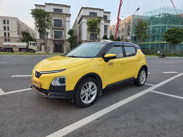 VinFast VF5 Plus 2025, желтый, пробег 90 тыс.